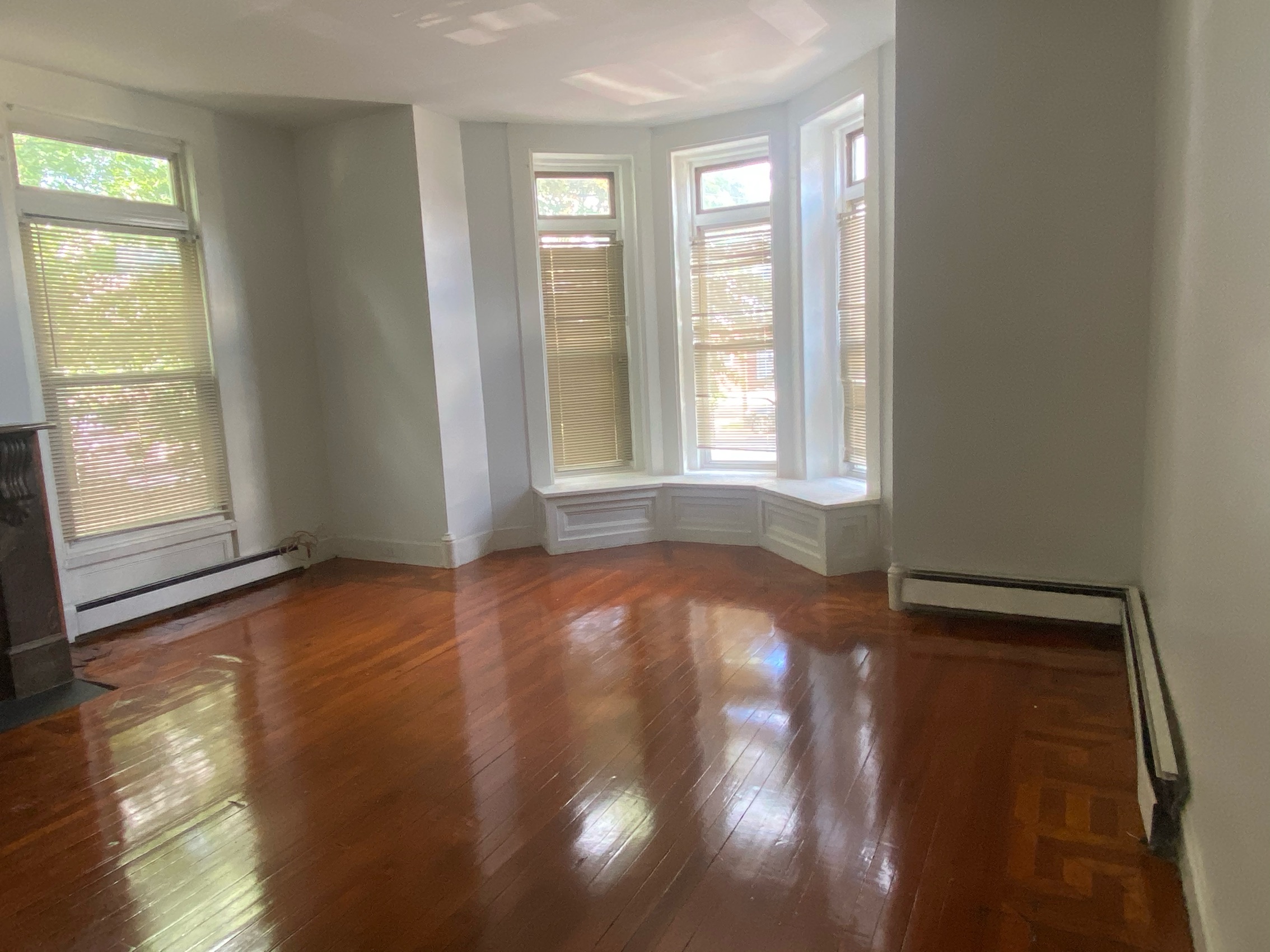 1494 Chapel St - 1F