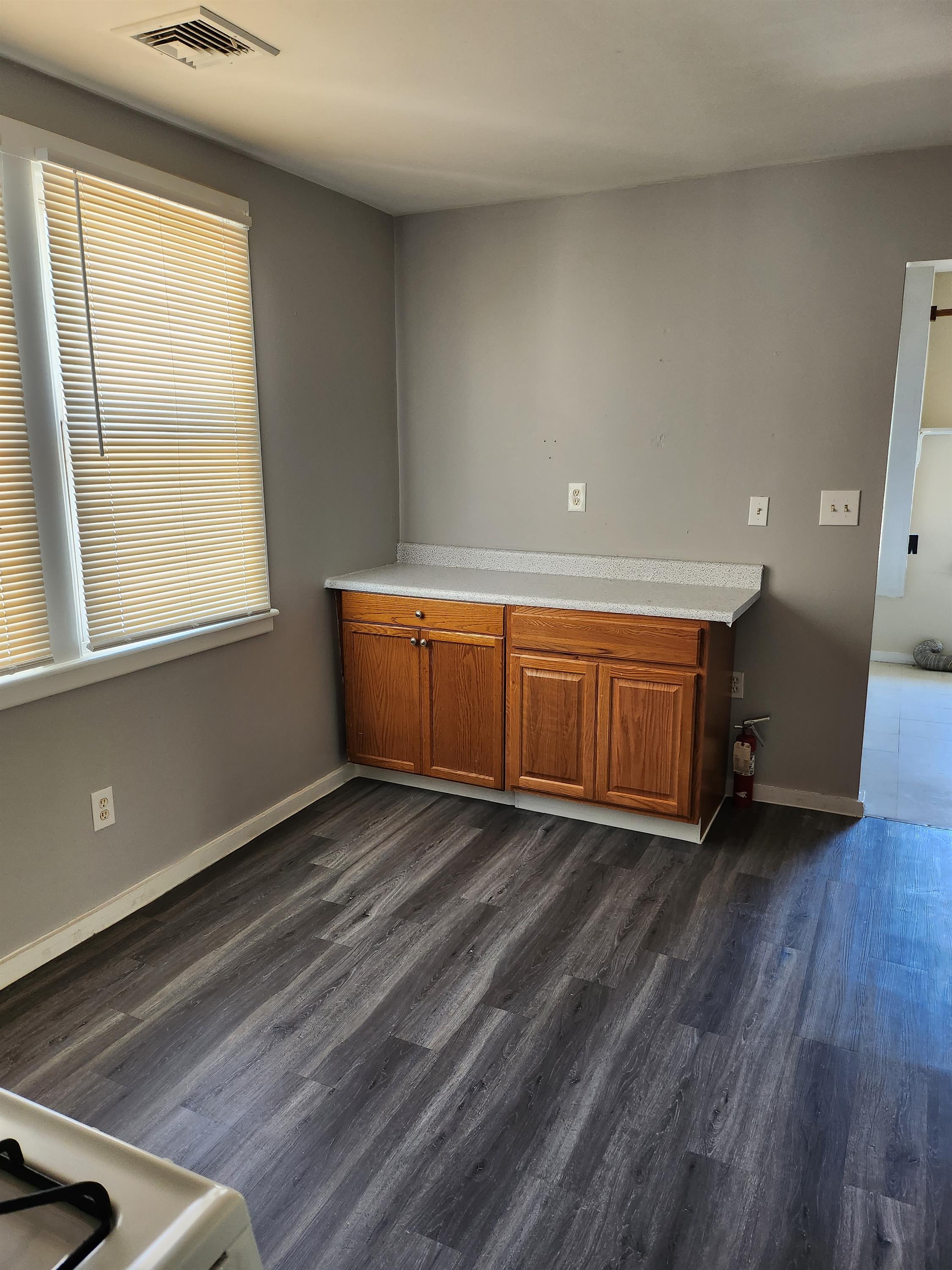 1553 Chapel Street - 3rd Floor