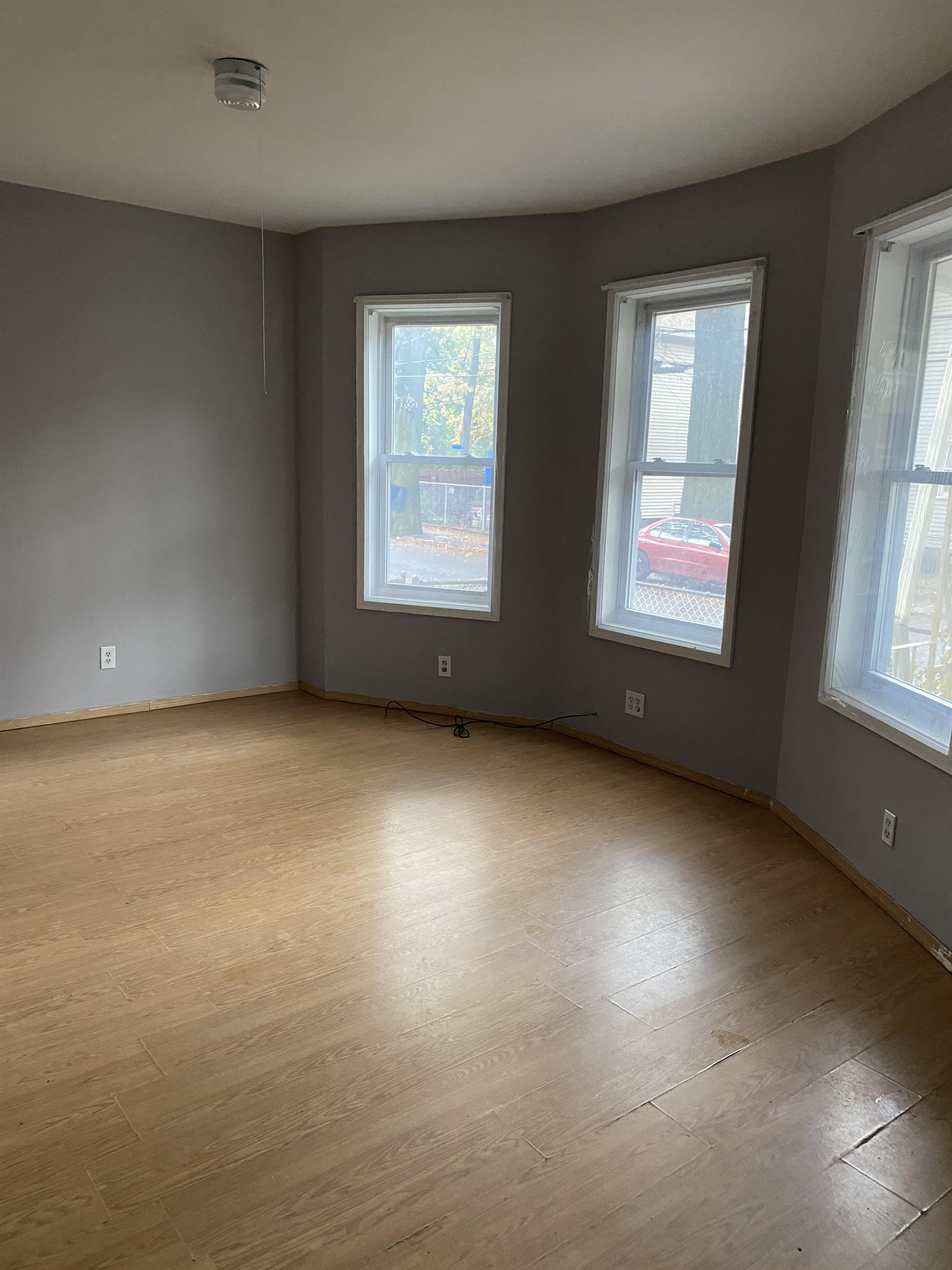 48 Hurlburt Street - 1